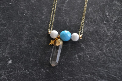 fine gold-plated necklace light blue and white Quartz point and star pendant